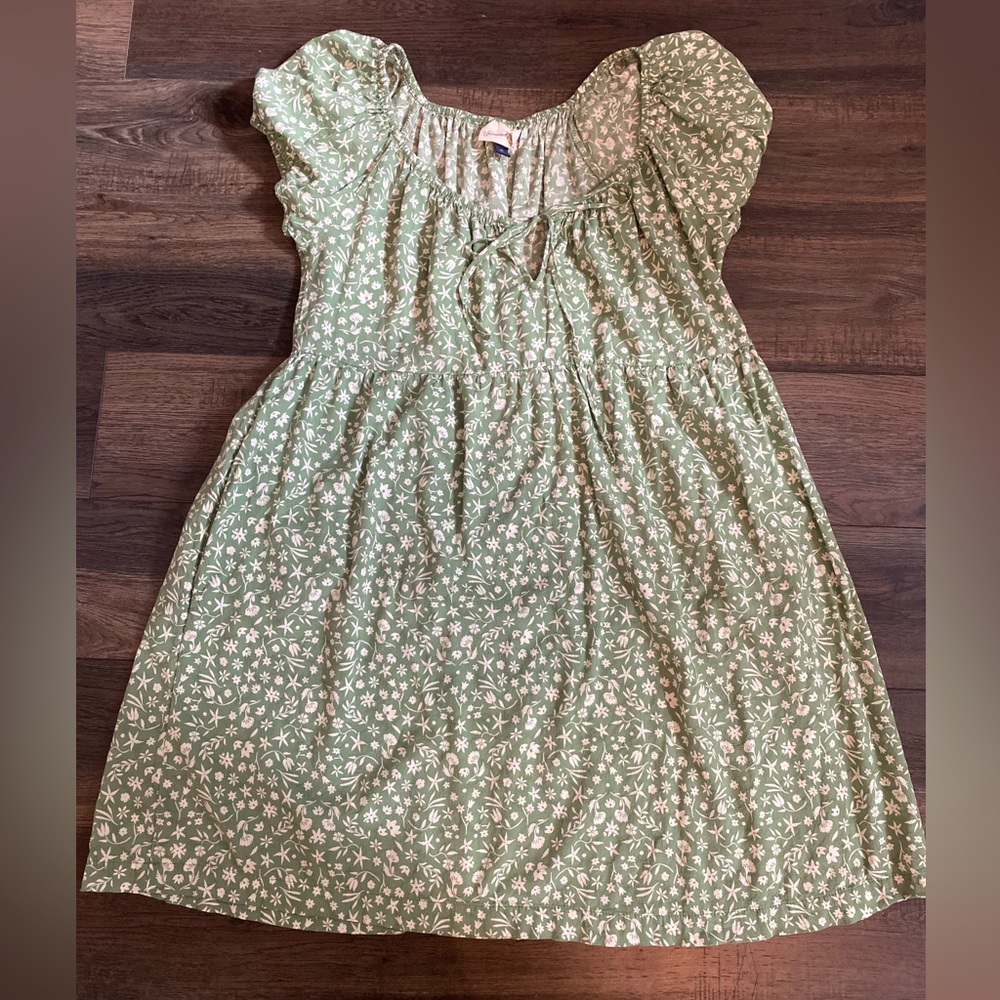 From Universal Thread, Size(XS), Dark Green